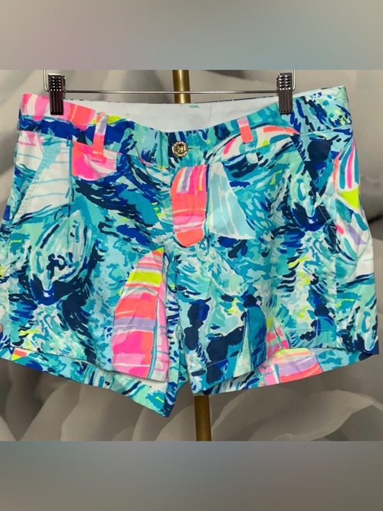 Lilly Pulitzer Pants - Lilly Pulitzer “The Callahan” Colorful Tropical Print Shorts size 6